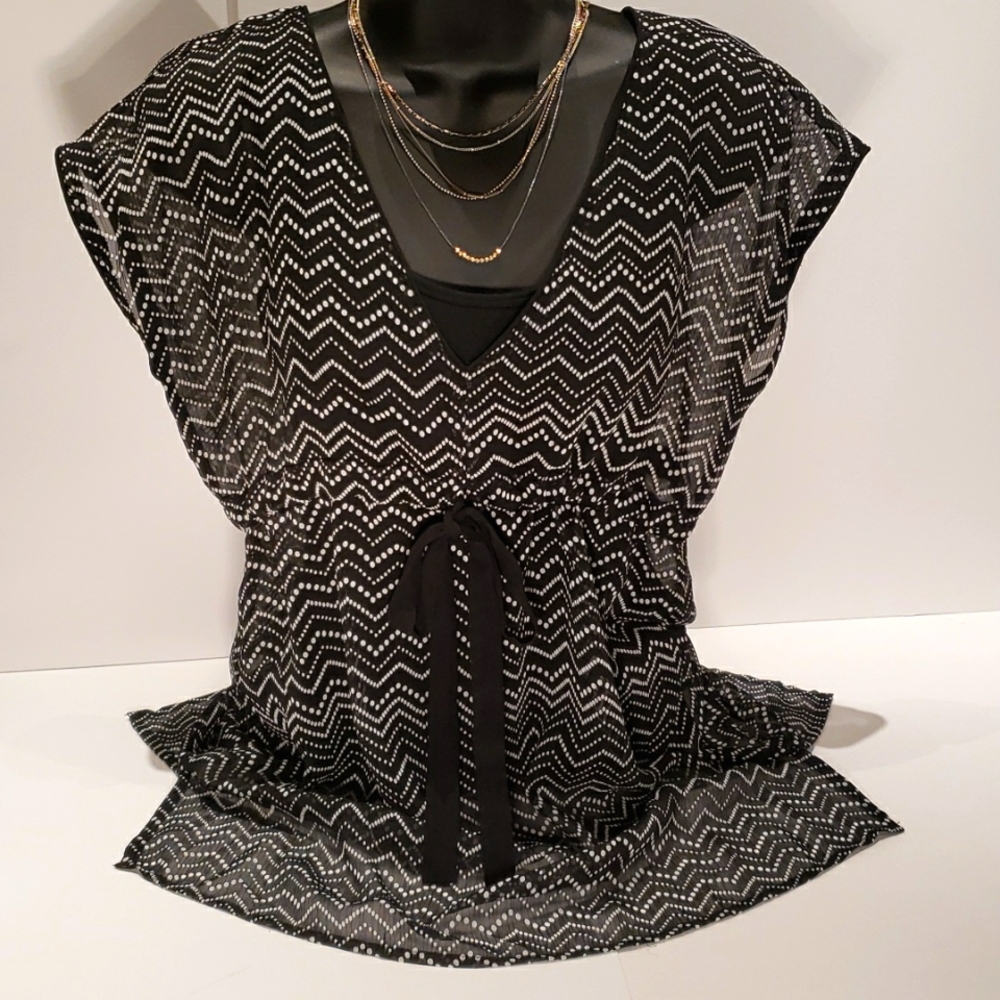 Guess top size medium